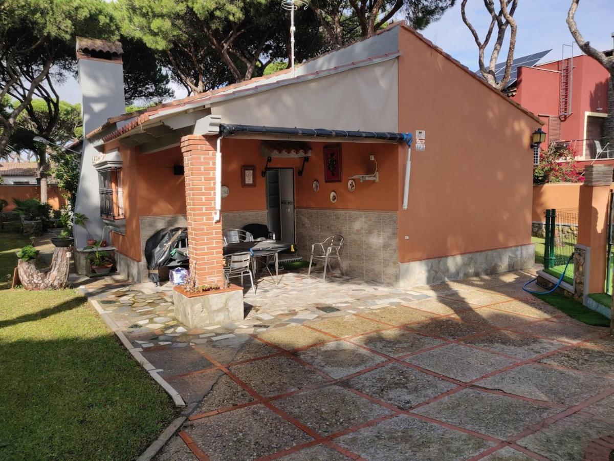 Chalet Los Pinos Con Piscina Privada Novo Sancti Petri Luaran gambar