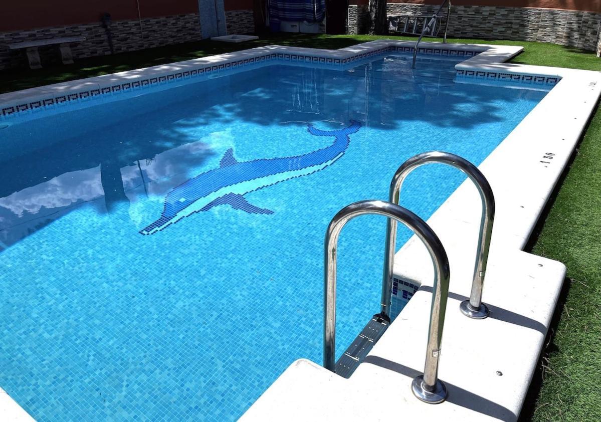 Chalet Los Pinos Con Piscina Privada Novo Sancti Petri Luaran gambar
